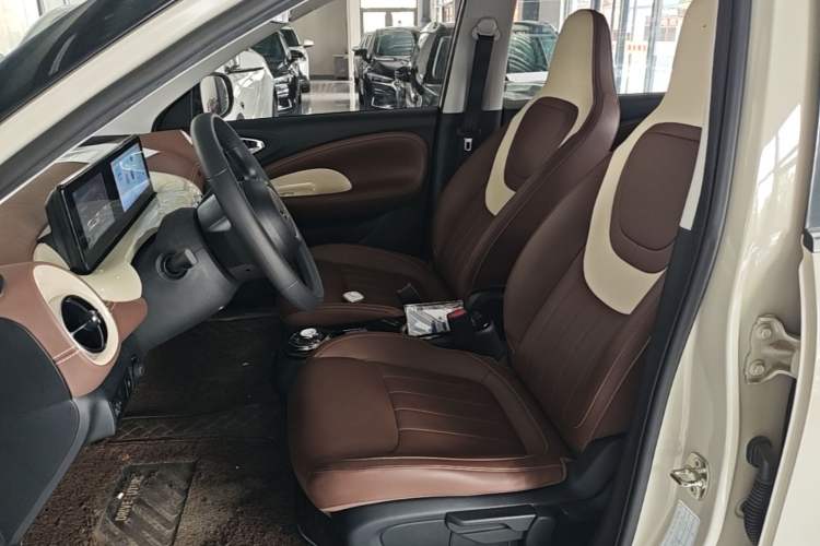 Used Wuling Bingo 2023 333 km Enjoyment Version Left Front Seat