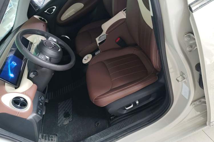 Used Wuling Bingo 2023 410 km Lingxi Deluxe Edition Left Front Seat