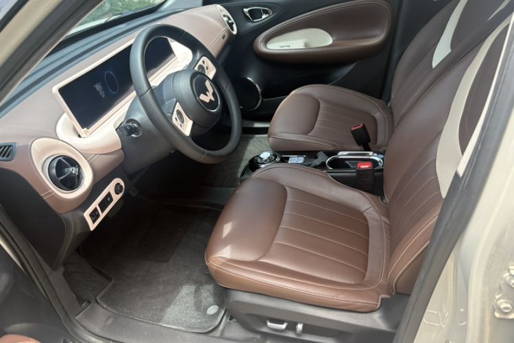 Used Wuling Bingo 2023 333 km Lingxi Connected+ Version Left Front Seat