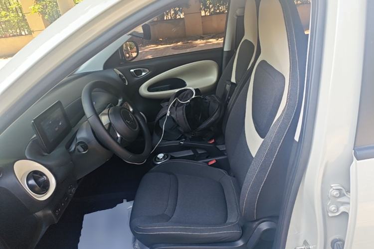Used Wuling Bingo 2023 203km Comfort Edition Left Front Seat