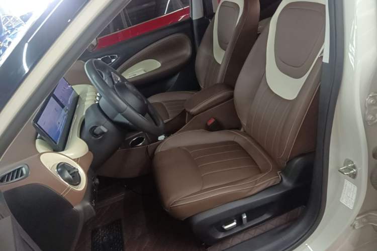 Used Wuling Bingo 2023 333 km Lingxi Connected Version Left Front Seat