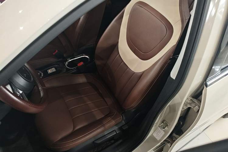 Used Wuling Bingo 2023 333km Enjoy+ Version Left Front Seat