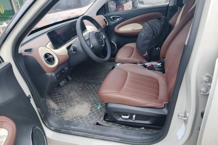 Used Wuling Bingo 2023 333 km Lingxi Connected+ Version Left Front Seat