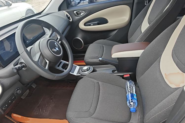Used Wuling Bingo 2023 333 km Enjoyment Version Left Front Seat