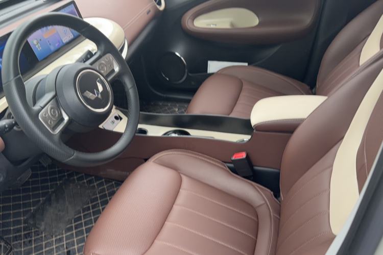 Used Wuling Bingo 2023 333 km Lingxi Connected+ Version Left Front Seat