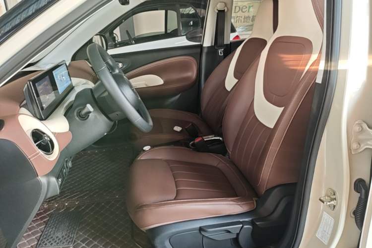 Used Wuling Bingo 2023 333 km Enjoyment Version Left Front Seat