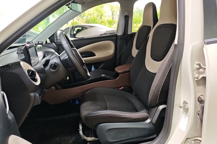 Used Wuling Bingo 2023 203km Light Edition Left Front Seat
