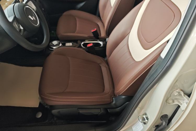 Used Wuling Bingo 2023 333 km Enjoyment Version Left Front Seat