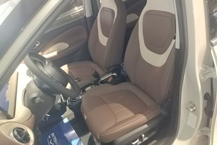 Used Wuling Bingo 2023 333 km Lingxi Connected Version Left Front Seat