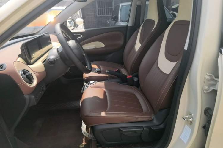Used Wuling Bingo 2023 203km Comfort Edition Left Front Seat