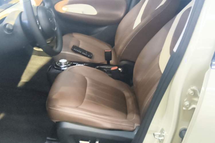 Used Wuling Bingo 2023 410 km Lingxi Deluxe Edition Left Front Seat