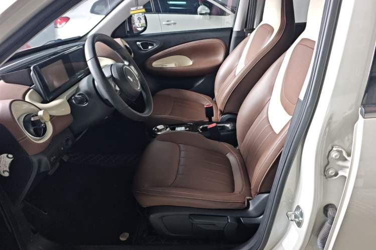 Used Wuling Bingo 2023 333 km Enjoyment Version Left Front Seat