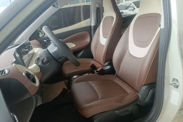 Used Wuling Bingo 2023 333 km Enjoyment Version Left Front Seat