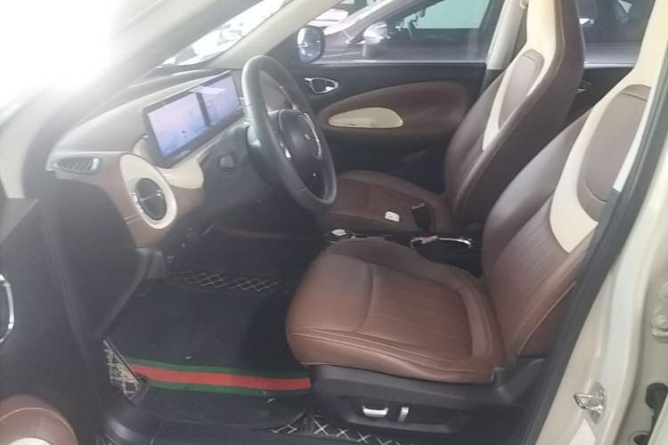 Used Wuling Bingo 2023 333 km Lingxi Connected+ Version Left Front Seat