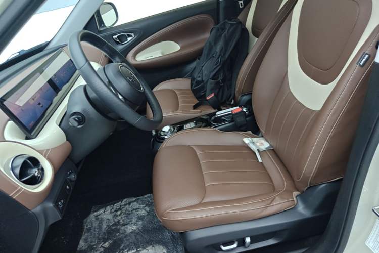 Used Wuling Bingo 2023 410 km Lingxi Deluxe Edition Left Front Seat
