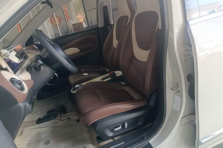 Used Wuling Bingo 2023 333 km Lingxi Connected Version Left Front Seat