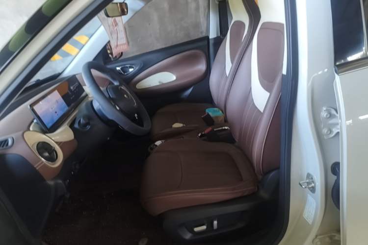 Used Wuling Bingo 2023 333 km Lingxi Connected Version Left Front Seat
