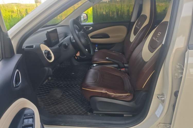 Used Wuling Bingo 2023 203km Light Edition Left Front Seat