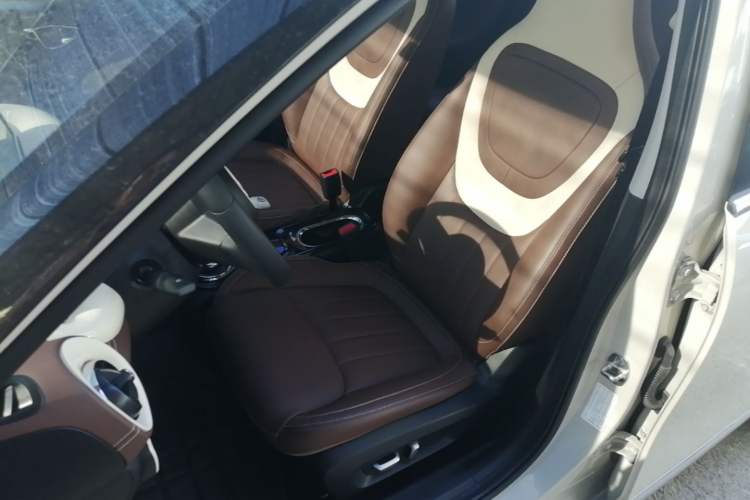 Used Wuling Bingo 2023 333 km Lingxi Connected+ Version Left Front Seat