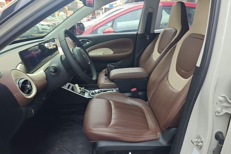 Used Wuling Bingo 2023 333 km Lingxi Connected Version Left Front Seat