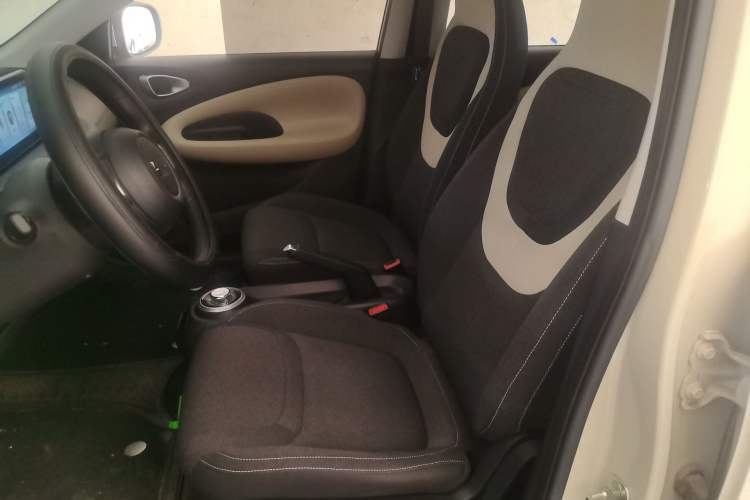 Used Wuling Bingo 2023 203km Light Edition Left Front Seat
