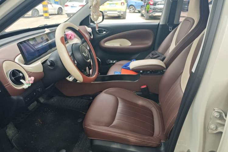 Used Wuling Bingo 2023 333 km Lingxi Connected+ Version Left Front Seat
