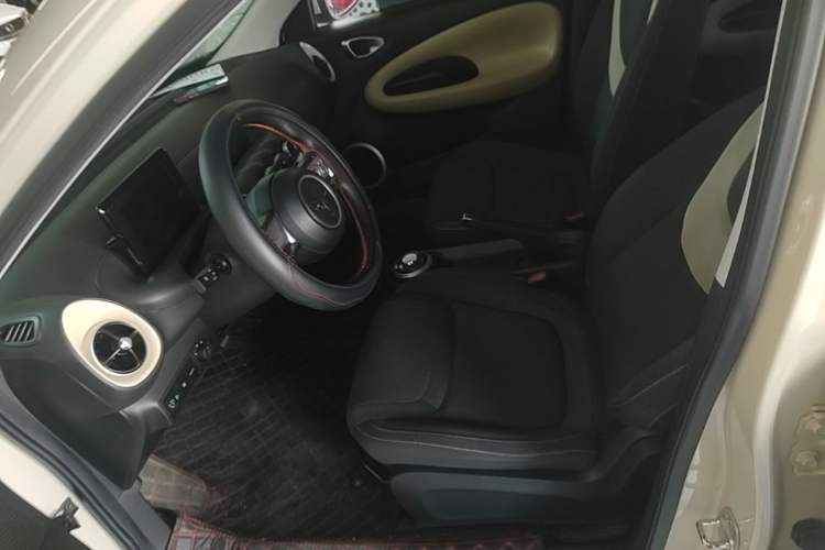 Used Wuling Bingo 2023 203km Light Edition Left Front Seat