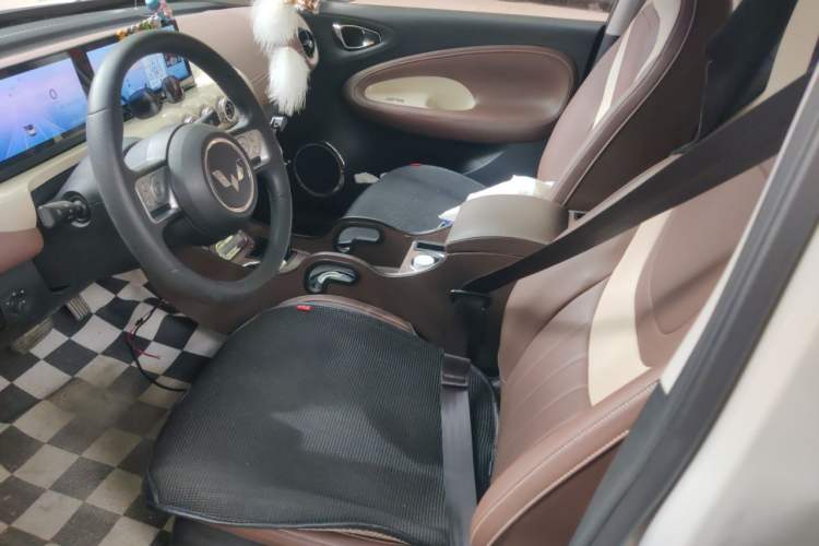 Used Wuling Bingo 2023 333 km Lingxi Connected Version Left Front Seat