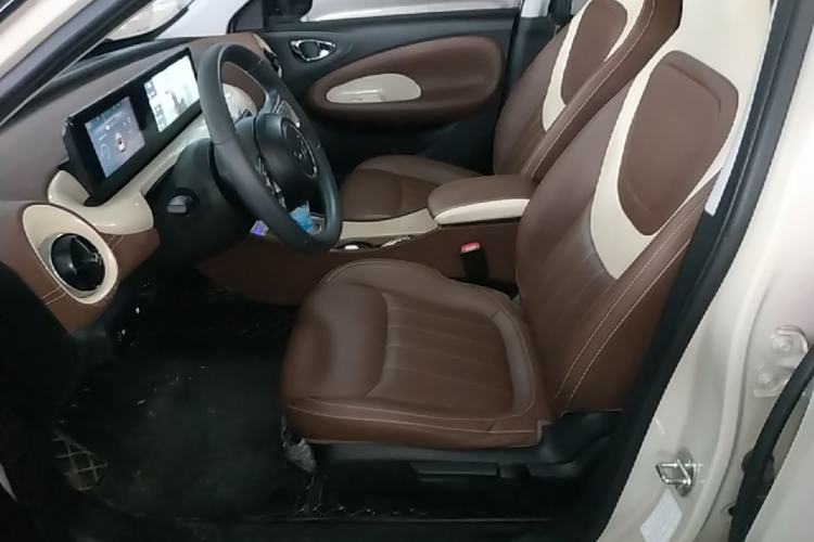 Used Wuling Bingo 2023 333 km Enjoyment Version Left Front Seat