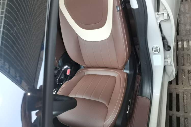 Used Wuling Bingo 2023 410 km Lingxi Deluxe Edition Left Front Seat