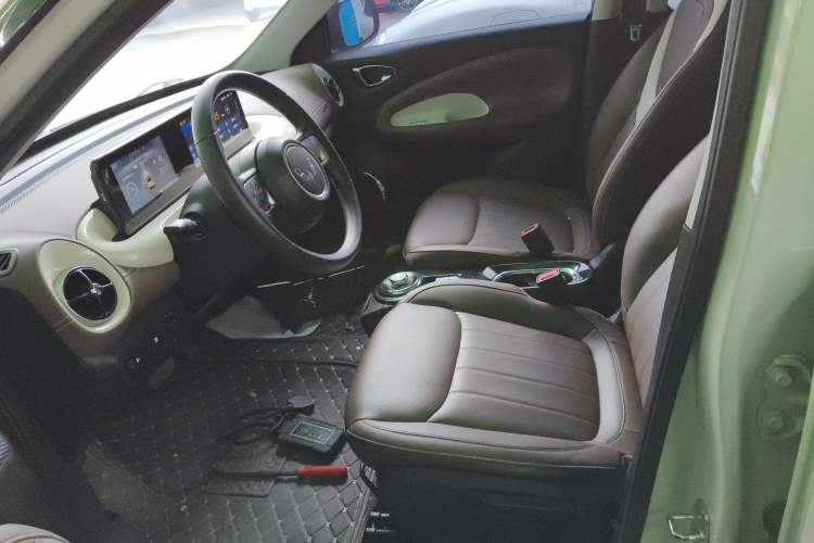 Used Wuling Bingo 2023 333 km Enjoyment Version Left Front Seat