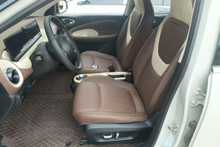 Used Wuling Bingo 2023 333 km Lingxi Connected Version Left Front Seat