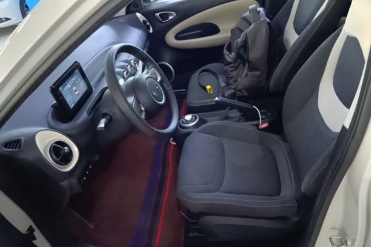 Used Wuling Bingo 2023 203km Light Edition Left Front Seat
