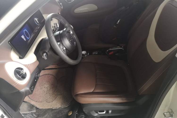 Used Wuling Bingo 2023 333 km Lingxi Connected+ Version Left Front Seat