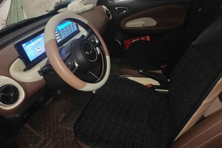 Used Wuling Bingo 2023 203km Comfort Edition Left Front Seat