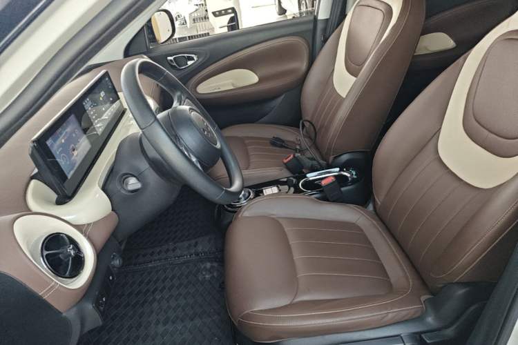 Used Wuling Bingo 2023 333 km Enjoyment Version Left Front Seat