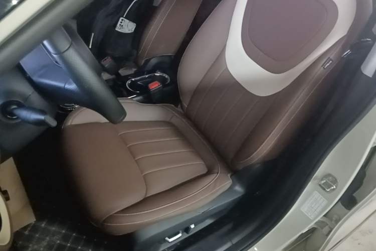 Used Wuling Bingo 2023 410 km Lingxi Deluxe Edition Left Front Seat