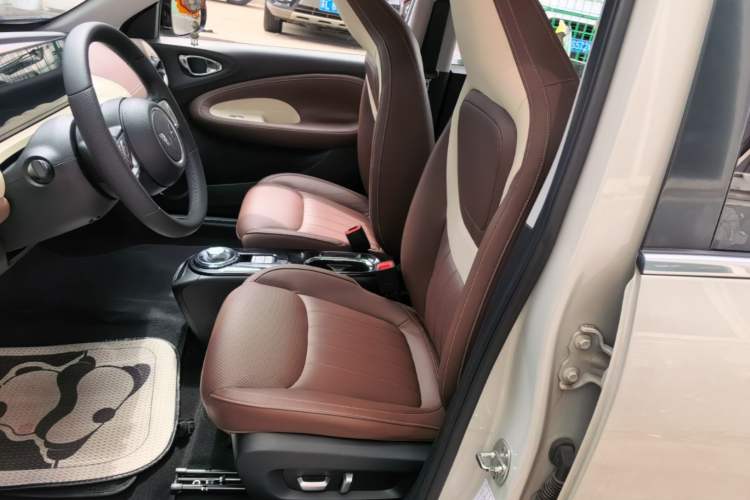 Used Wuling Bingo 2023 333 km Enjoyment Version Left Front Seat