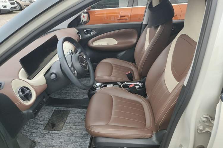 Used Wuling Bingo 2023 410 km Lingxi Deluxe Edition Left Front Seat