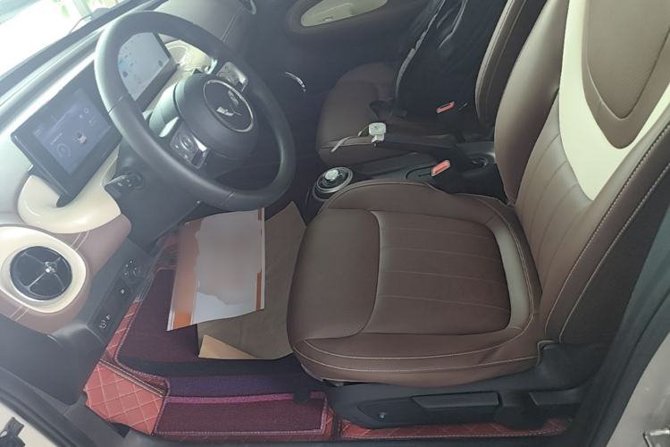 Used Wuling Bingo 2023 203km Comfort Edition Left Front Seat
