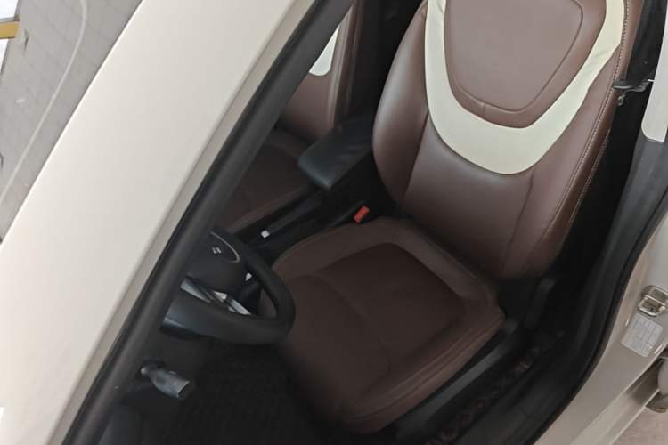 Used Wuling Bingo 2023 203km Light Edition Left Front Seat