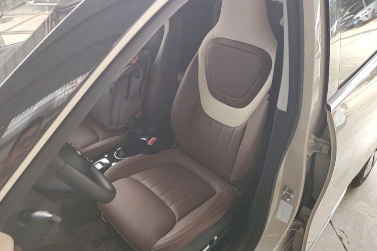 Used Wuling Bingo 2023 333 km Lingxi Connected+ Version Left Front Seat