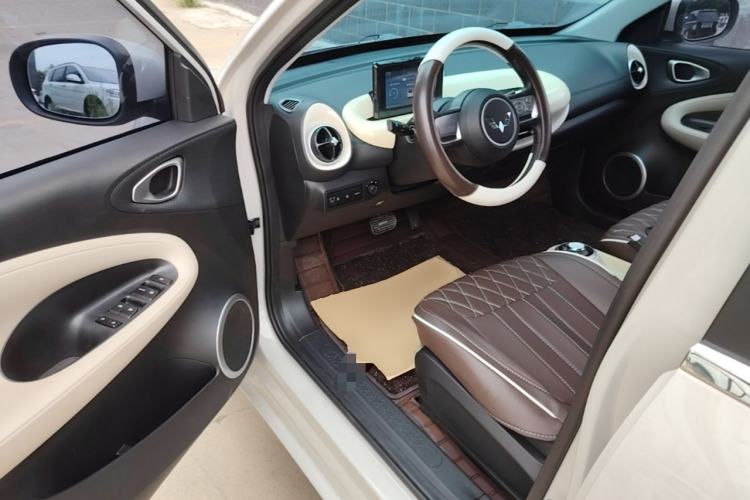Used Wuling Bingo 2023 203km Light Edition Left Front Seat