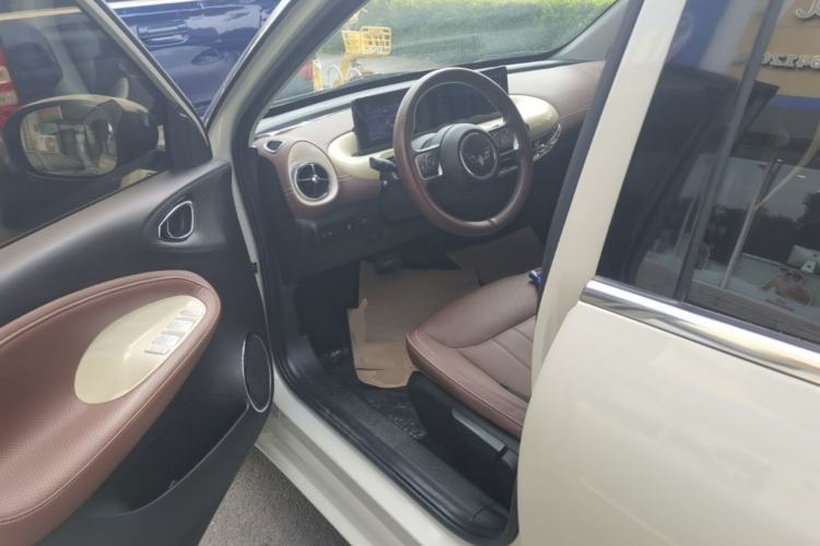 Used Wuling Bingo 2023 333 km Enjoyment Version Left Front Seat