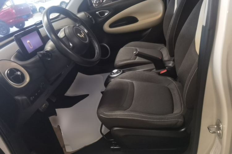 Used Wuling Bingo 2023 203km Light Edition Left Front Seat