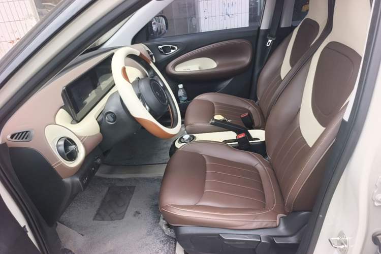 Used Wuling Bingo 2023 203km Comfort Edition Left Front Seat