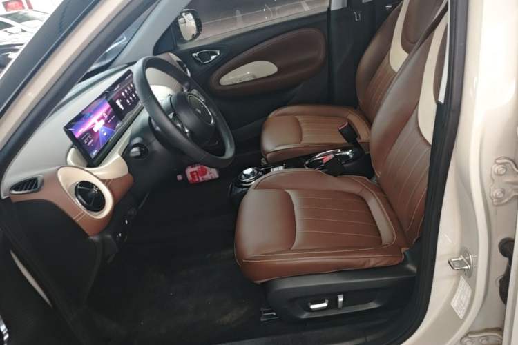 Used Wuling Bingo 2023 333 km Lingxi Connected Version Left Front Seat