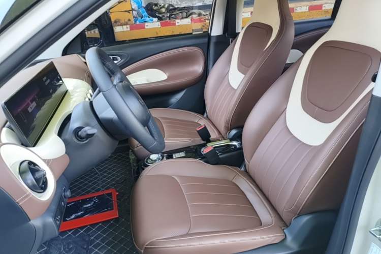 Used Wuling Bingo 2023 333 km Lingxi Connected+ Version Left Front Seat