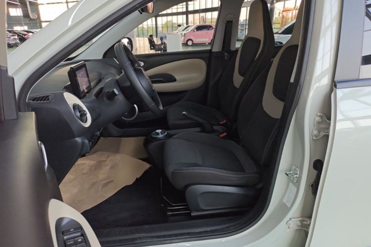 Used Wuling Bingo 2023 203km Light Edition Left Front Seat