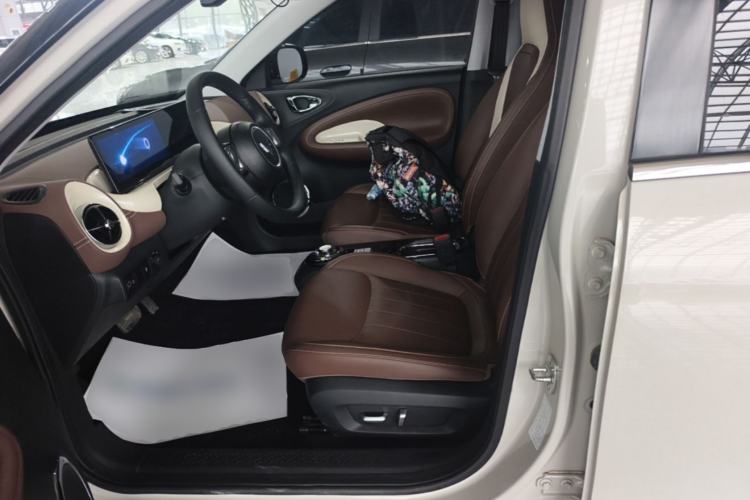 Used Wuling Bingo 2023 333 km Lingxi Connected Version Left Front Seat